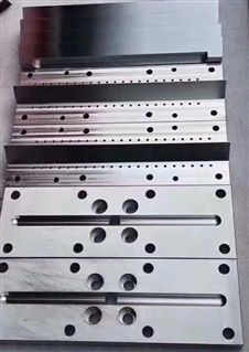 口罩熔噴絲模具